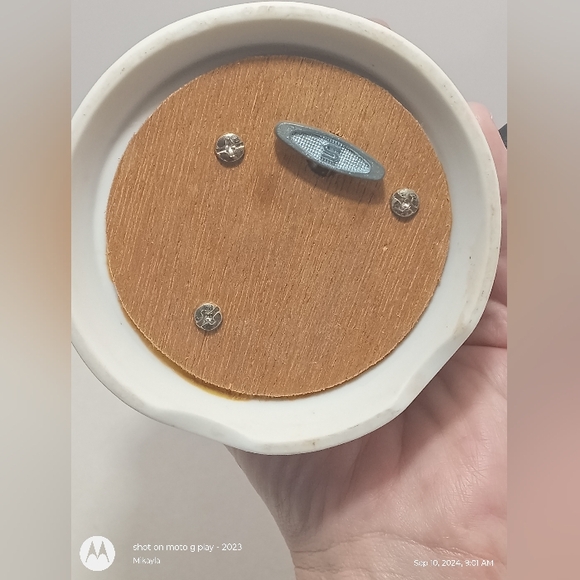 Porcelain Cowboy Kid Sankyo Music Box Plays HOME ON THE RANGE *RARE Design* - Picture 8 of 8